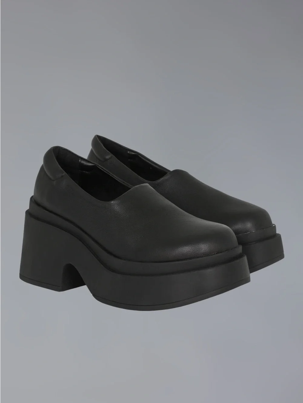 UNIF Black Leather Flex Platform Slip On Shoe Size 11